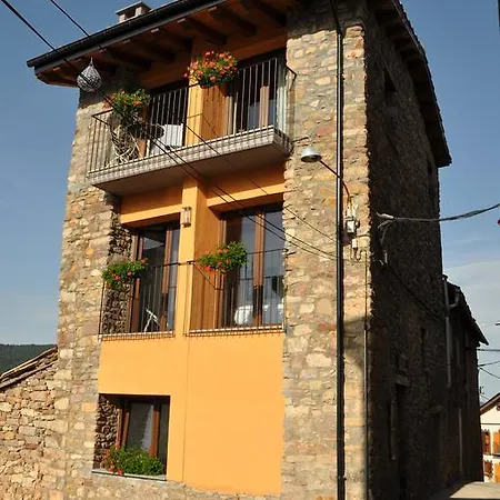 Cal Pastisser De Country house Taus