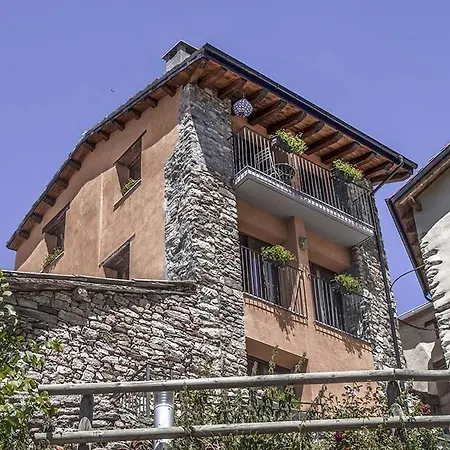 Cal Pastisser De Country house Taus