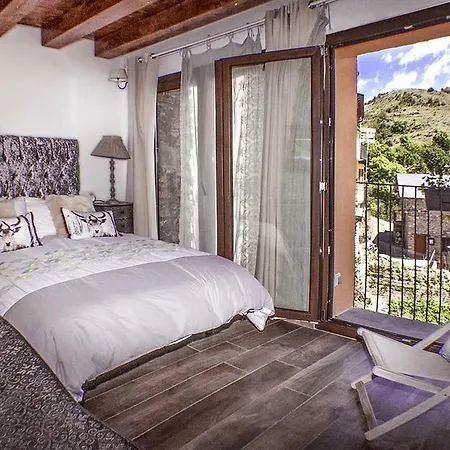 Cal Pastisser De Country house Taus