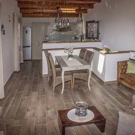 Cal Pastisser De Country house